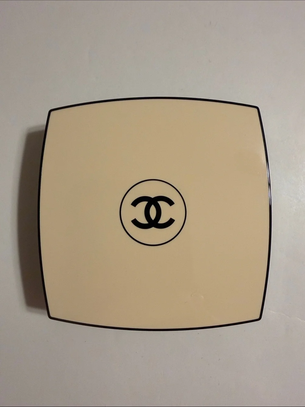 Chanel Les Beiges Healthy Glow Multi Color Powder, Trio of Shades, SPF15